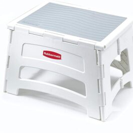 Rubbermaid RM-PL1W Folding 1-Step Plastic Step Stool, Lightweight & Anti-Slip, 300 lb Capacity, White